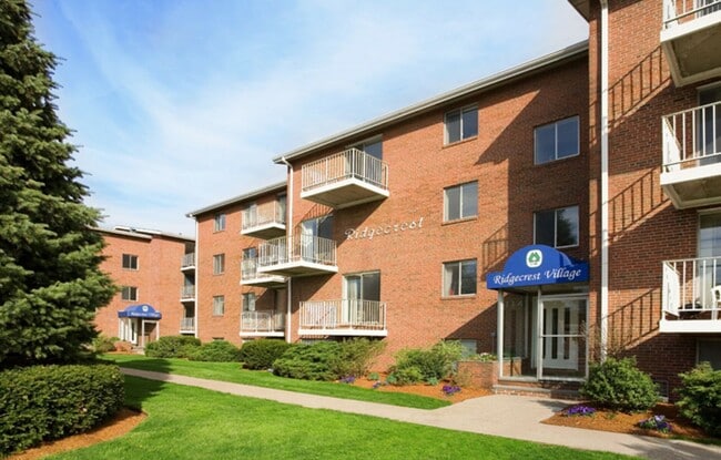 Photo - 2BR/1Bth unit in professionally managed complex, Heat/Hot Water included. Gym, pool, balcony
