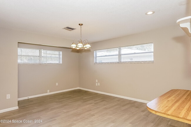 Photo - 1165 Sharon Dr