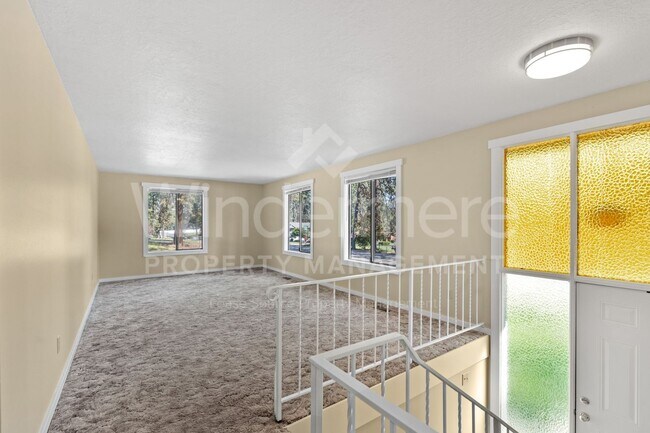 Photo - 7805 E Upriver Dr Unidad B