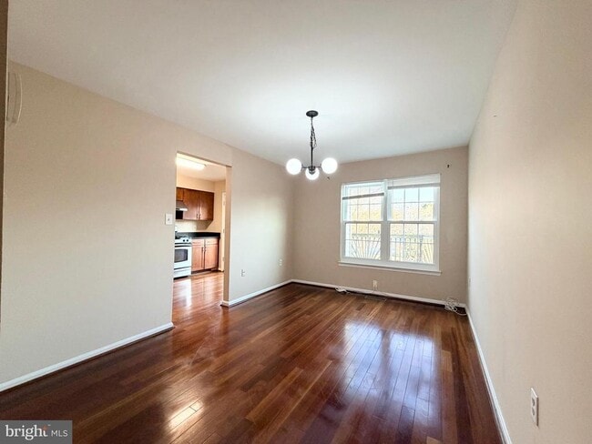 Photo - 203 Autumn Flower Ln