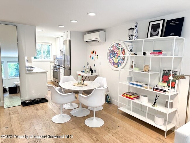 Photo - 940 Waters Ave Unit 304