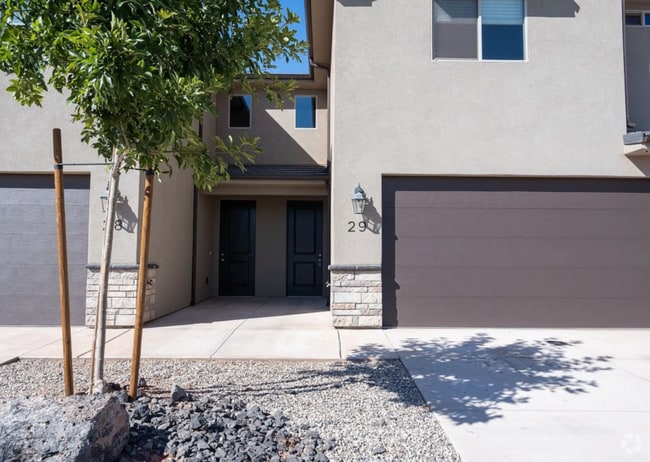 Building Photo - 1005 Tortoise Rock Dr Unit #29 Rental