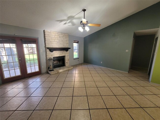 Photo - 501 Mountain Laurel Dr