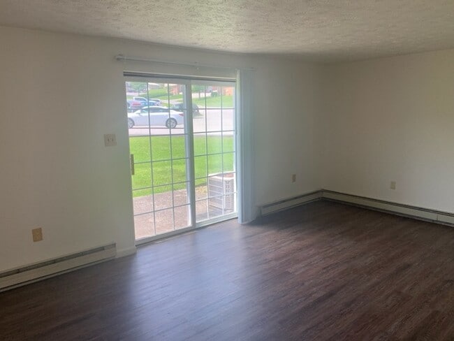 Photo - 2 Bedroom Townhouse in Maple Hollow.