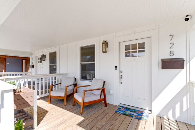 Photo - 728 Cottage Ave