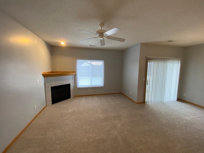 Photo - 1380 SE Florence Dr Unidad 47