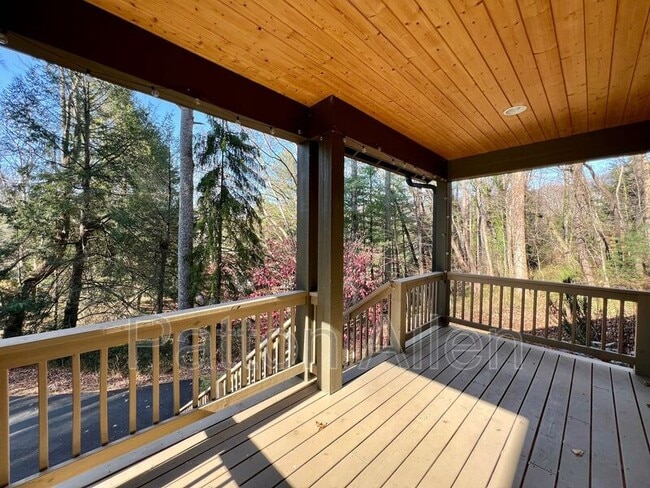 Photo - 12 Beaverdam Knoll Rd