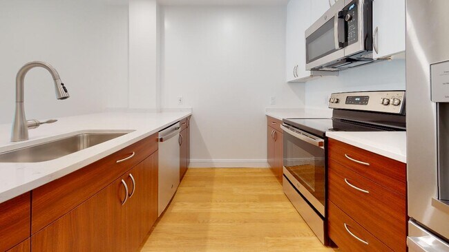 Photo - 206 Sherman Rd