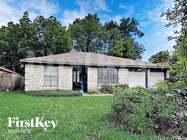 Building Photo - 7123 Foxmar Ln