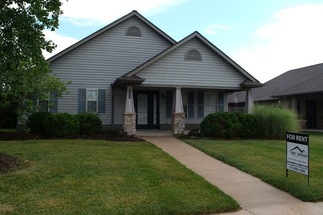 Photo - Large 2 Bed 2 Bath House With Lawncare Provided!