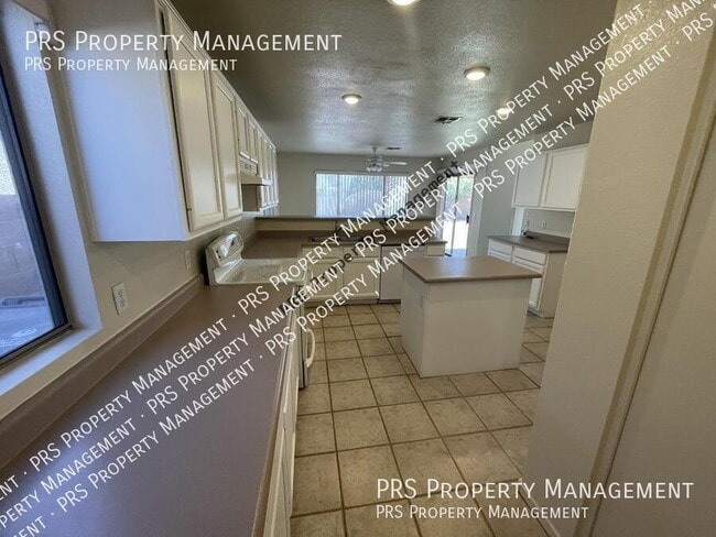 Photo - 4725 E Goldfinch Gate Ln