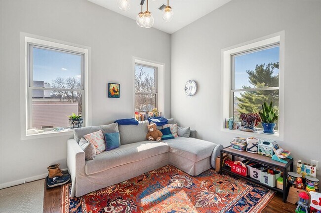 Photo - 178 Elm St Unit 6