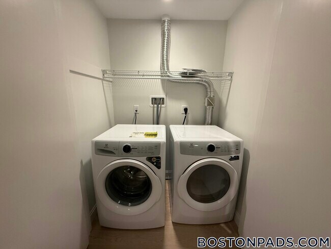 Photo - 55 Brighton Ave Unidad 214