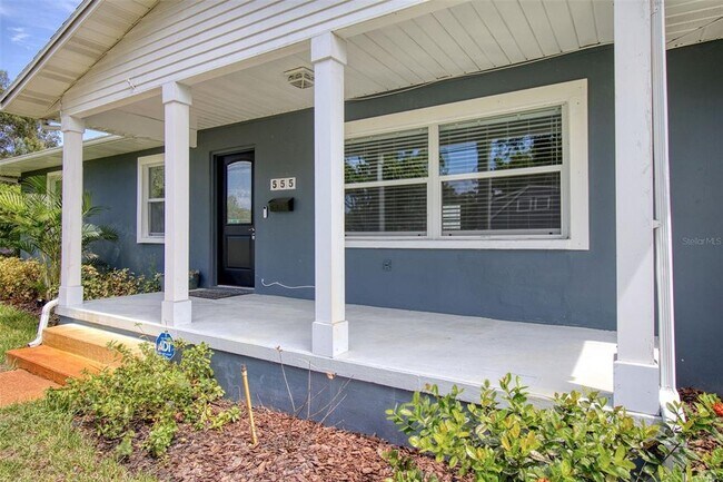 Photo - 555 54th St N