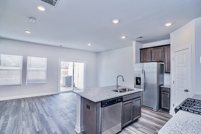 Photo - 126 Telford Dr