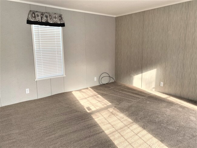 Photo - 17164 Canterbury Cir