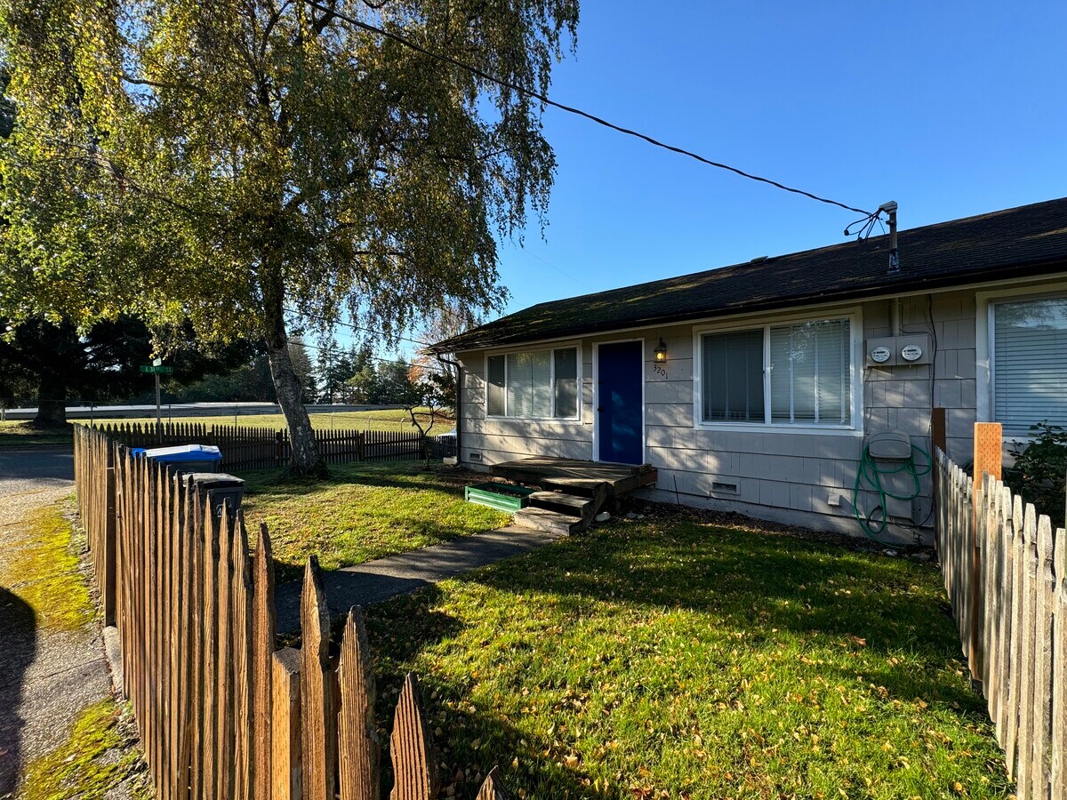 Photo - 3201 Wright Ave Unit Duplex