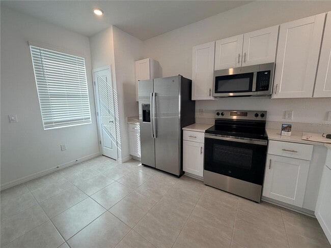 Photo - 2946 Skyline Lp