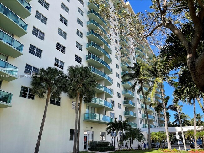 Photo - 19390 Collins Ave Unit PH-2