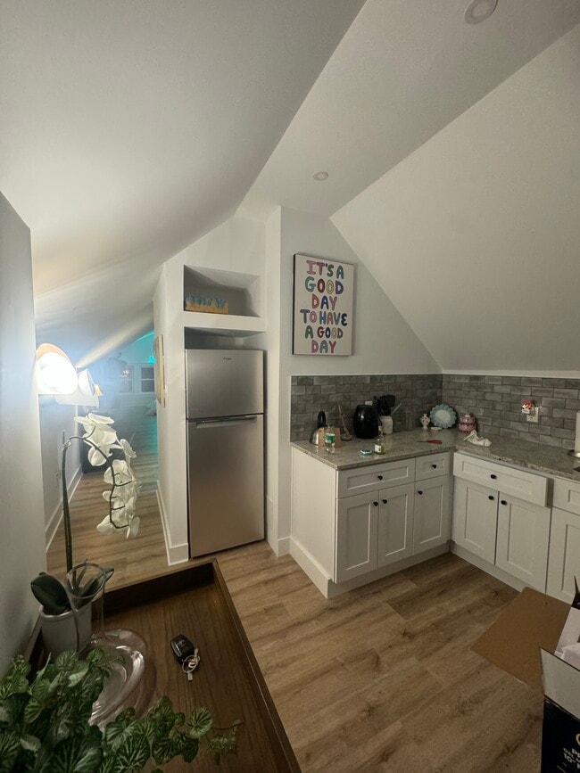 Photo - 1683 Eddington Rd Unit 3