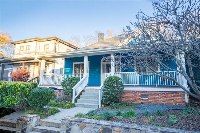 Photo - 311 Josephine St NE