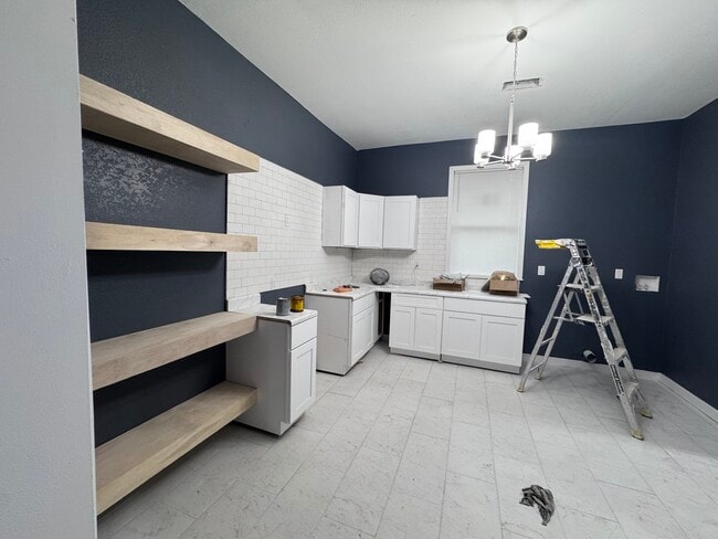 Photo - 1519 W 46th St