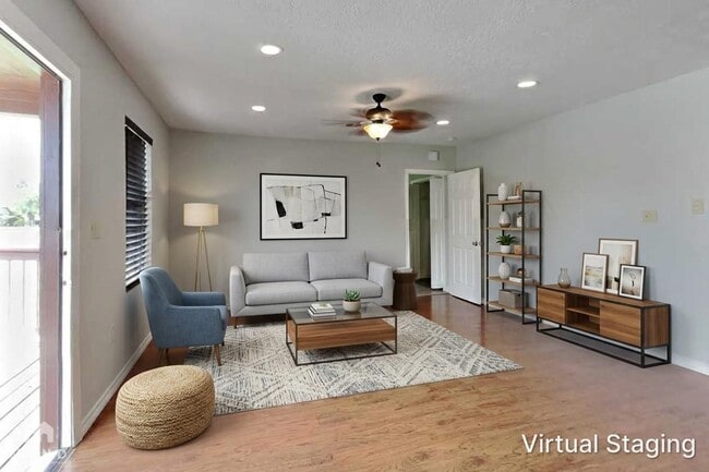 Photo - 11807 Roandale Dr