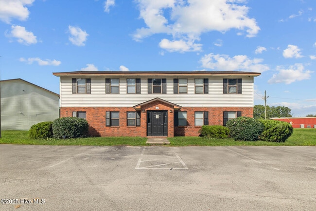 Building Photo - 107 Ravenwood Dr Unit A Rental