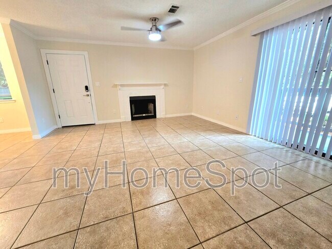 Building Photo - 7225 W Fairfield Dr Unit Apt C3