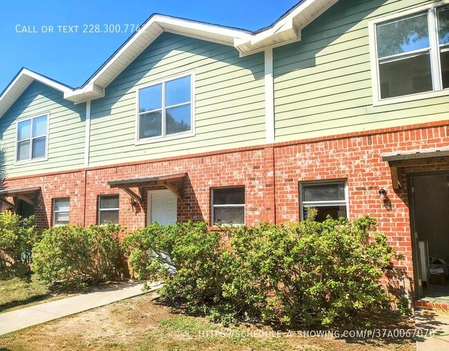 Building Photo - 233 Milray Ln Rental