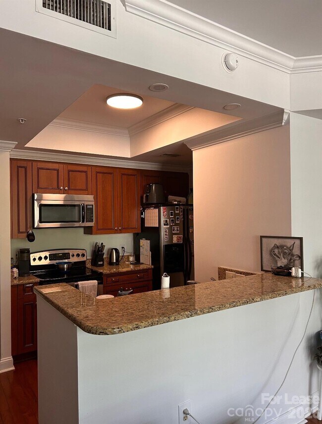 300 W 5th St Unit 250