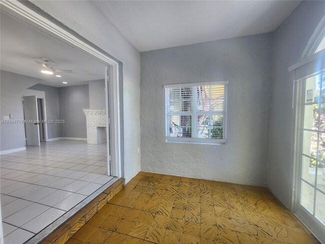 Photo - 1507 Meridian Ave Unidad 2