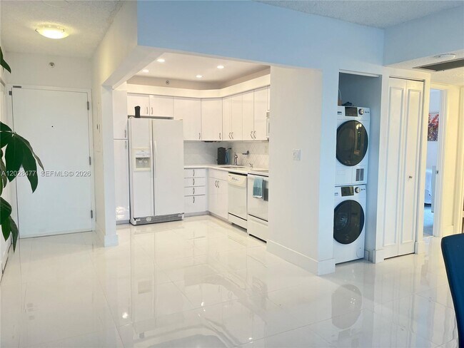 Photo - 20355 NE 34th Ct Unidad 1423