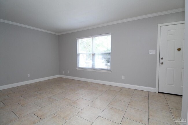 Photo - 1804 Loyola St