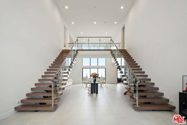 Photo - 20244 Albion Wy