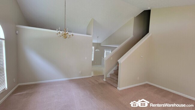 2190 Clayton Ridge