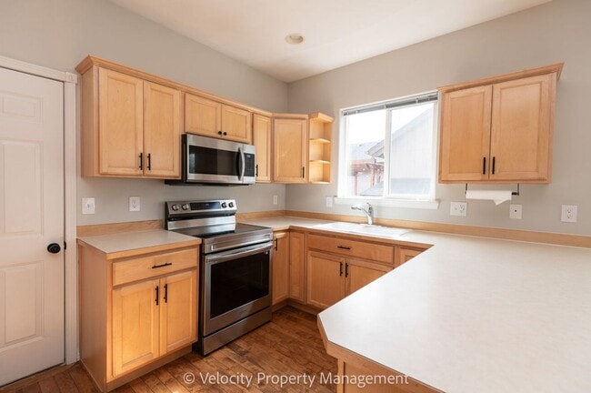 Building Photo - Single Level SW Redmond Home!