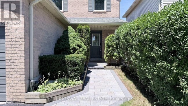 Photo - 3123 Bartholomew Crescent