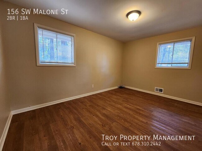 Photo - 156 SW Malone St