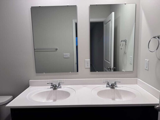 Photo - 3358 New Year Dr