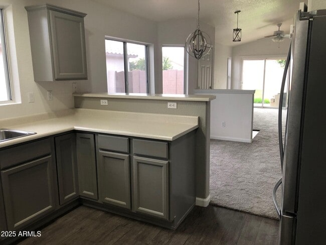 Photo - 735 E Baylor Ln