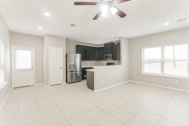 Photo - 339 Sea Breeze Dr