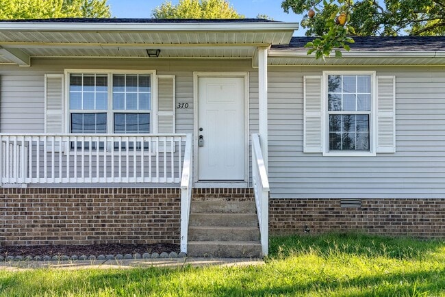 370 Hugh Hunter Rd
