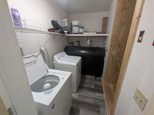 Building Photo - 11 Route 67 W Unit 2