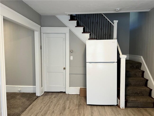 Photo - 881 Washington St Unidad B