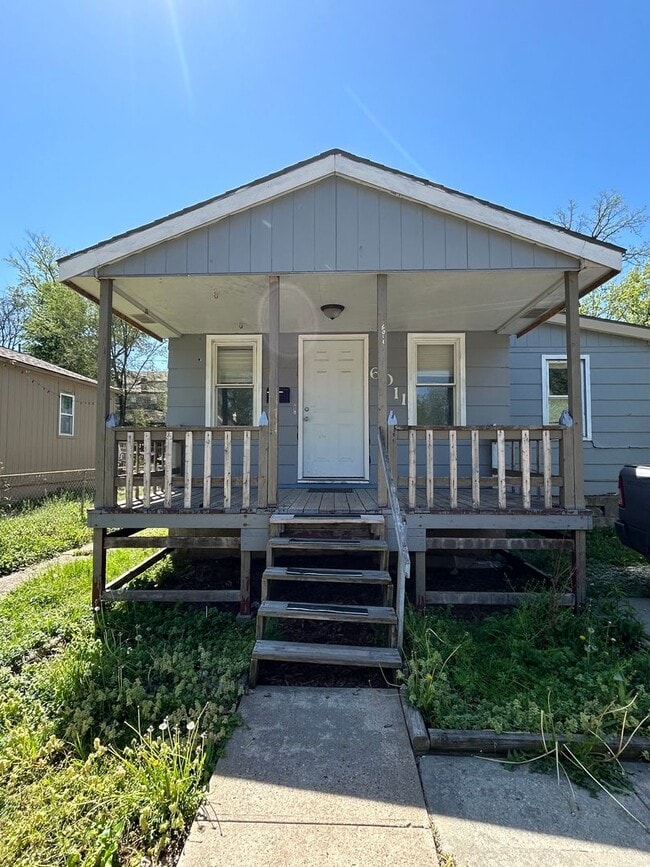 Building Photo - 3 bed 1 bath