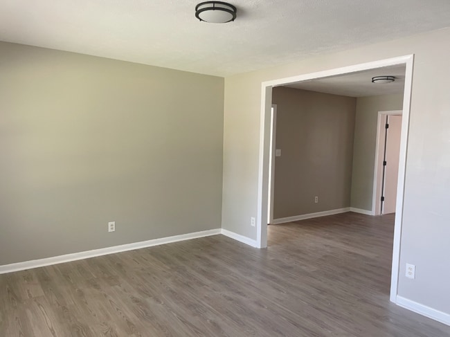 Photo - 4709 Cheltenham Rd