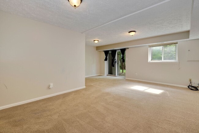 Photo - 3 Bed 2.5 Bath - Gaithersburg Townhouse - Finished Basement