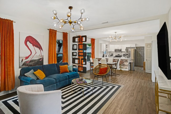 Photo - 625 Kirkwood Terrace N