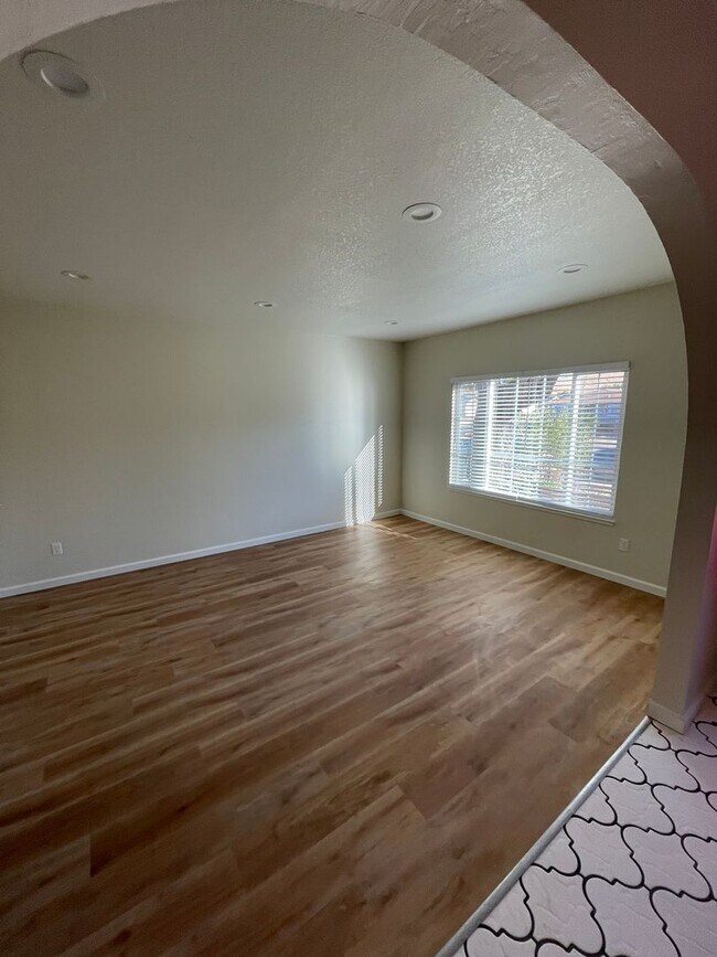 3 bedroom 2 bath single story ranch home - 3 bedroom 2 bath single story ranch home